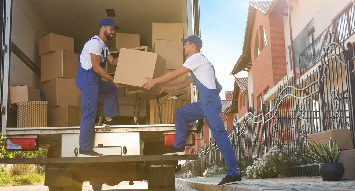 Tips for Choosing the Right House Movers in Dubai: