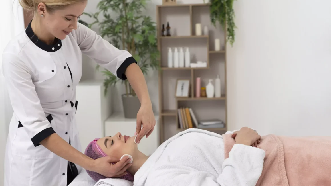 How does taking a course in Dubai to become a beauty therapist work?