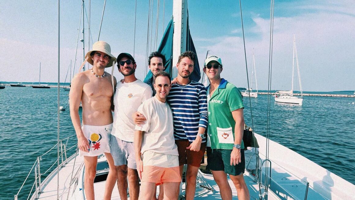 Why Choose a Sailing Charter in Hamptons for Your Next Vacation?